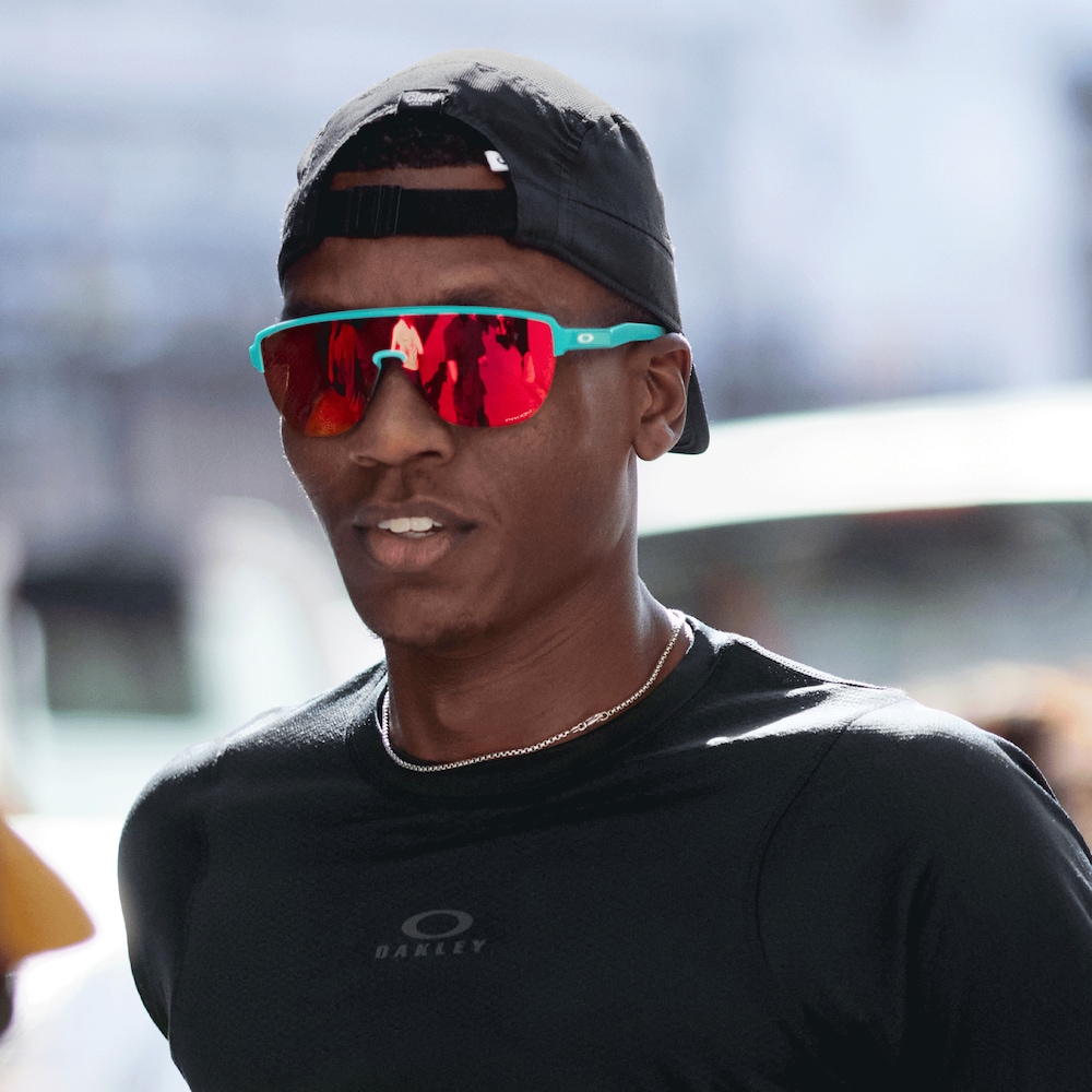 Päikeseprillid OAKLEY Corridor Matte Celeste Prizm Ruby