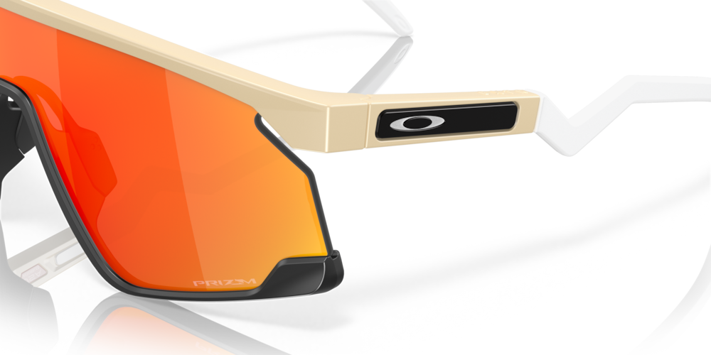 Päikeseprillid OAKLEY BXTR Matte Desert Tan Prizm Ruby