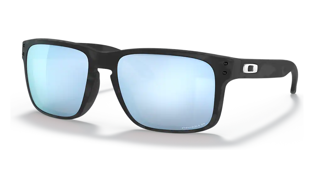 Päikeseprillid OAKLEY Holbrook Matte Black Camo Prizm Deep Water Polarized