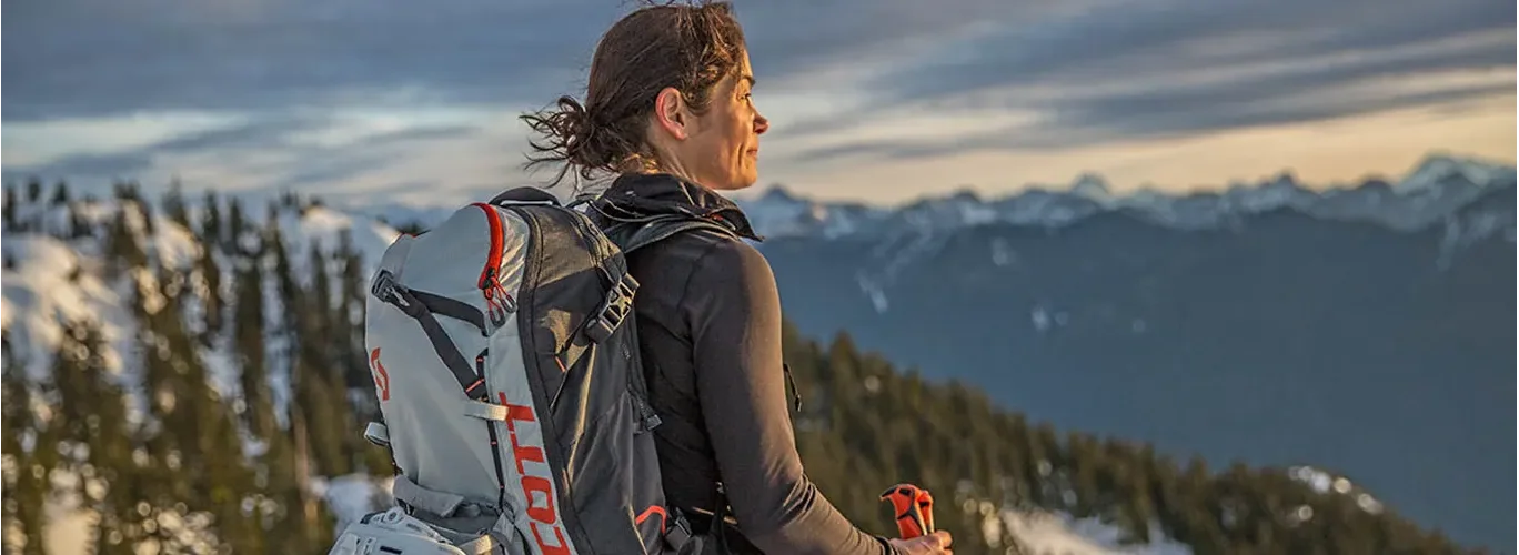 Laviinivarustus: elup&auml;&auml;stev komplekt m&auml;gedes liikujale