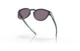 Päikeseprillid OAKLEY Latch Matte Carbon Prizm Grey