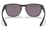 Päikeseprillid OAKLEY Manorburn Matte Black Prizm Grey
