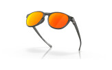 Päikeseprillid OAKLEY Reedmace Matte Grey Smoke Prizm Ruby Polarized