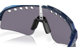 Päikeseprillid OAKLEY Sutro Lite Sweep TLD Blue Colorshift Prizm Grey