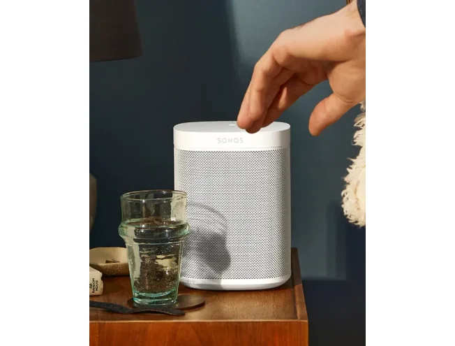 Sonos ONE nutikas koduk&otilde;lar Valge