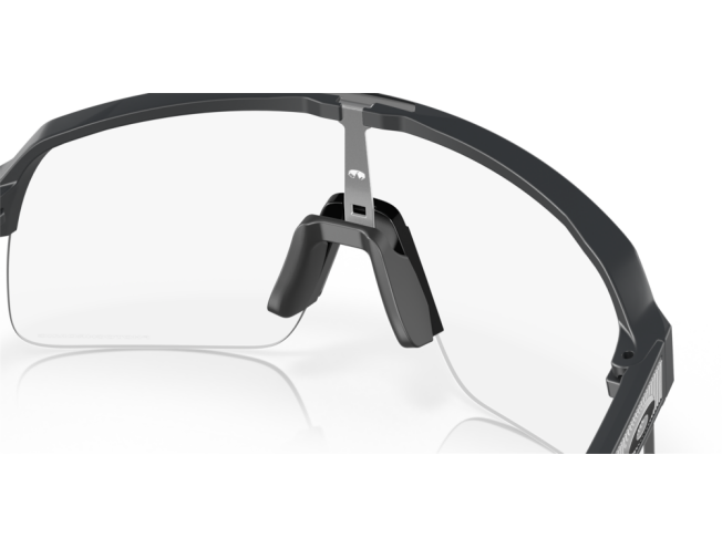 Päikeseprillid OAKLEY Sutro Lite Matte Carbon Photochromic