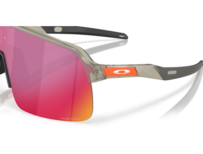 Päikeseprillid OAKLEY Sutro Lite Matte Grey Ink Prizm Road