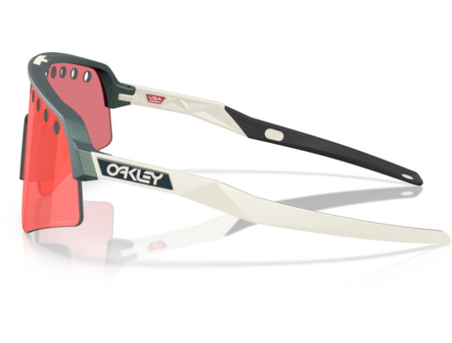 Päikeseprillid OAKLEY Sutro Lite Sweep Matte Silver/Blue Colorshift Prizm Trail Torch